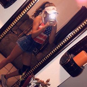 Meet your Posher, Sierra